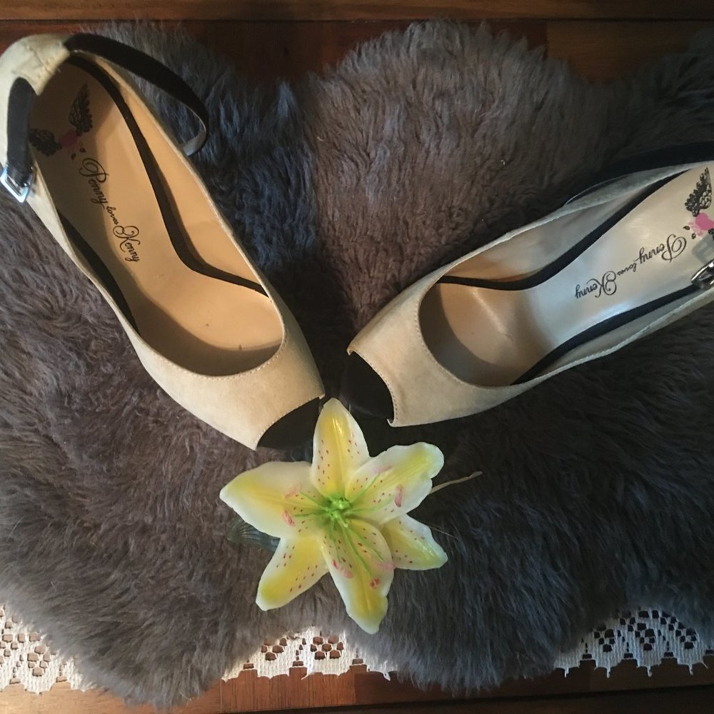 Glamorous Seude like Platform stiletto heels